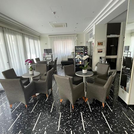 Hotel D'Annunzio Каттоліка Екстер'єр фото
