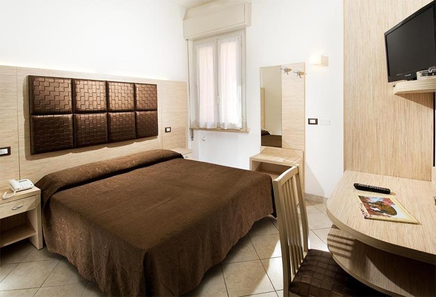 Hotel D'Annunzio Каттоліка Екстер'єр фото