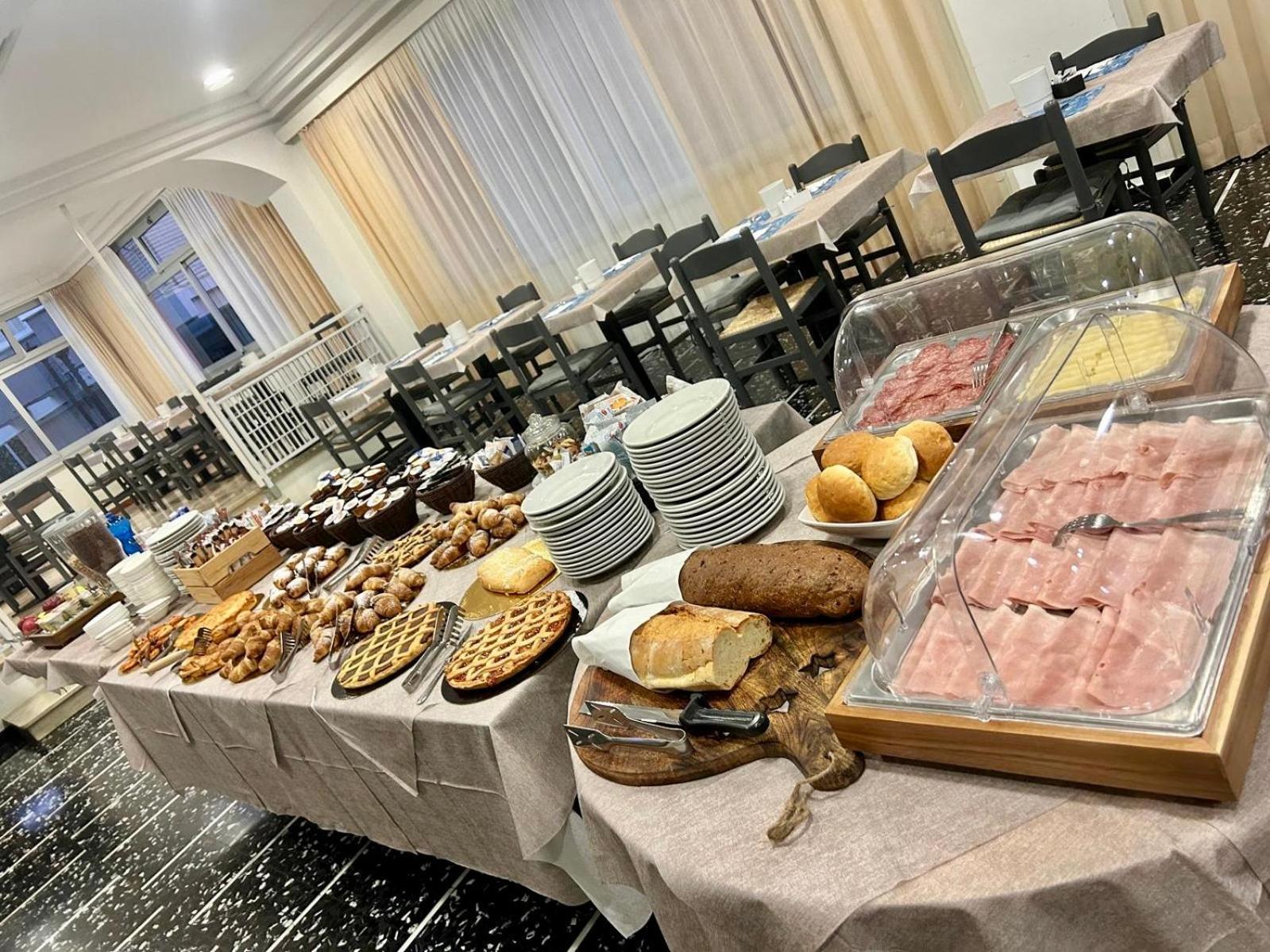 Hotel D'Annunzio Каттоліка Екстер'єр фото