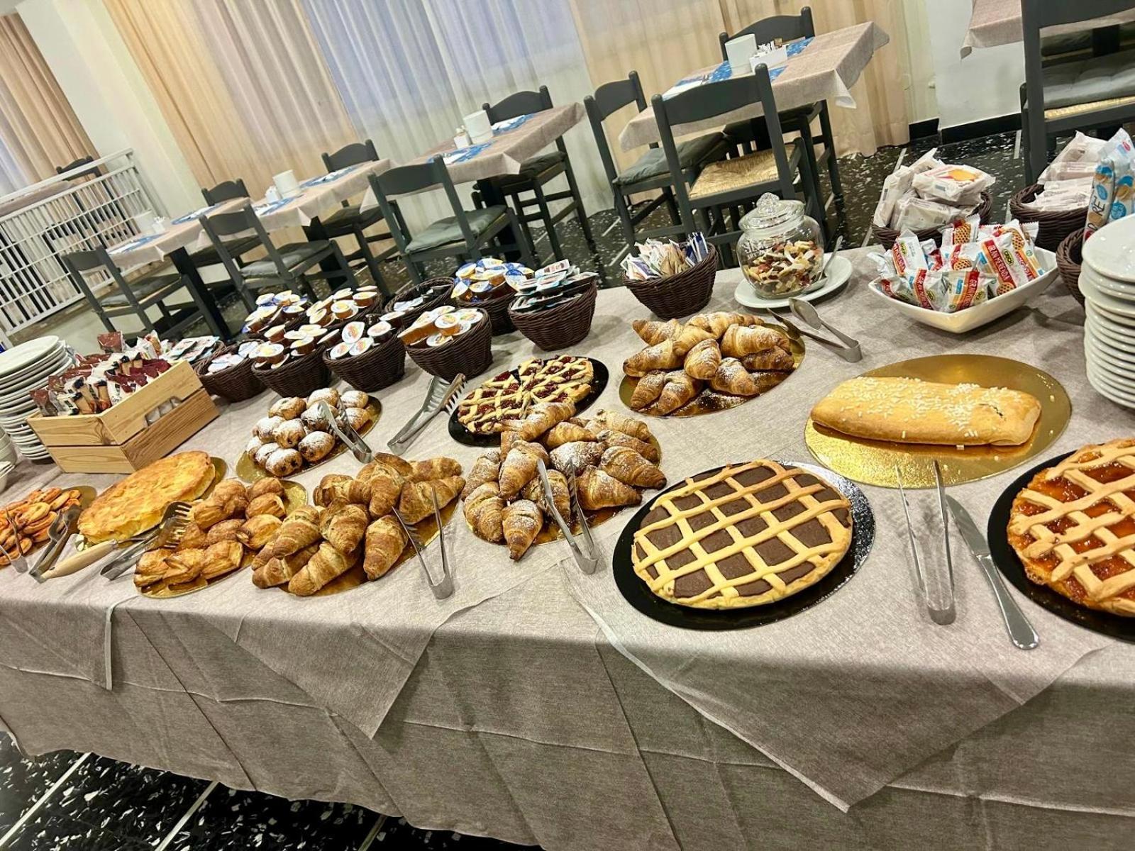 Hotel D'Annunzio Каттоліка Екстер'єр фото